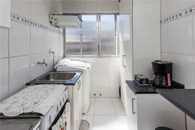 Imagem Imóvel com 2 Quartos à Venda,  em Passo Da Areia - Porto Alegre