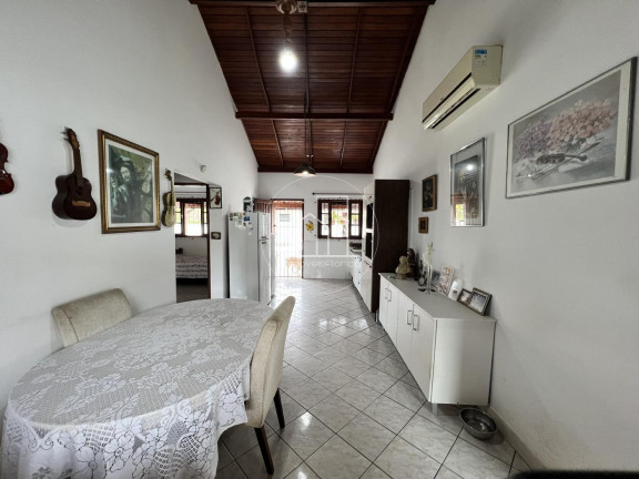 Imagem Casa com 3 Quartos à Venda, 440 m² em São João Do Rio Vermelho - Florianópolis