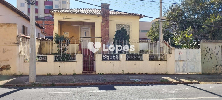 Sobrado com 4 Quartos à Venda,  em Vila Sfeir - Indaiatuba