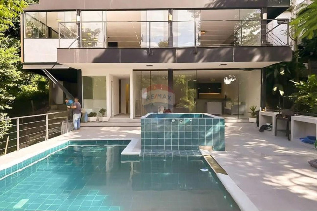 Imagem Casa com 5 Quartos à Venda, 600 m² em Itanhangá - Rio De Janeiro Imagem Casa com 5 Quartos à Venda, 600 m² em Itanhangá - Rio De Janeiro