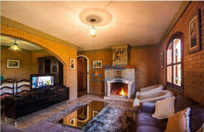 Imagem Casa com 3 Quartos à Venda, 192 m² em Campos Do Jordão - Campos Do Jordão Imagem Casa com 3 Quartos à Venda, 192 m² em Campos Do Jordão - Campos Do Jordão