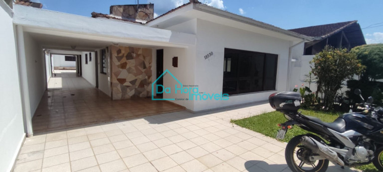 Imagem Casa com 5 Quartos à Venda, 290 m² em Balneario Florida - Praia Grande Imagem Casa com 5 Quartos à Venda, 290 m² em Balneario Florida - Praia Grande