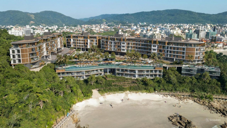 Imagem Imóvel com 3 Quartos à Venda, 208 m² em Centro - Bombinhas Imagem Imóvel com 3 Quartos à Venda, 208 m² em Centro - Bombinhas