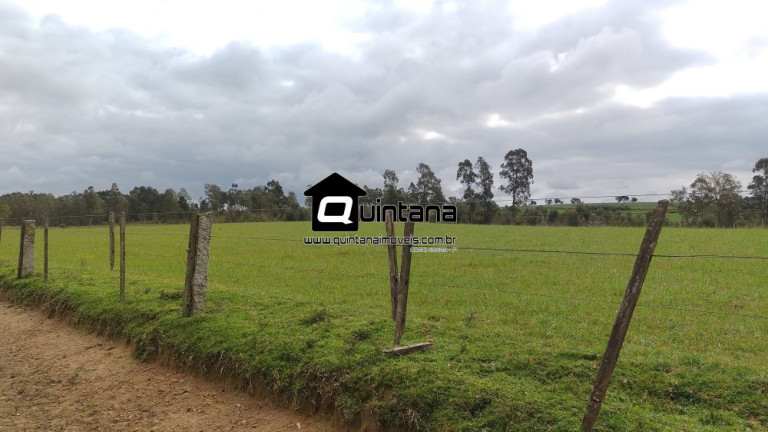 Imagem Imóvel com 3 Quartos à Venda, 660.000 m² em Fragata - Pelotas Imagem Imóvel com 3 Quartos à Venda, 660.000 m² em Fragata - Pelotas