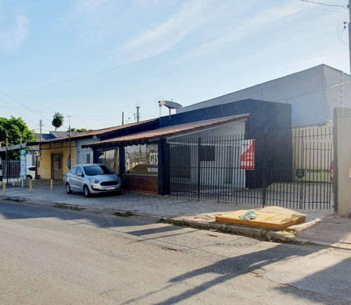 Imagem Casa à Venda, 389 m² em Cuiabá Imagem Casa à Venda, 389 m² em Cuiabá