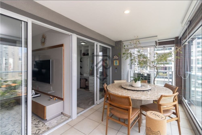 Imagem Apartamento com 2 Quartos à Venda, 69 m² em Campo Belo - São Paulo