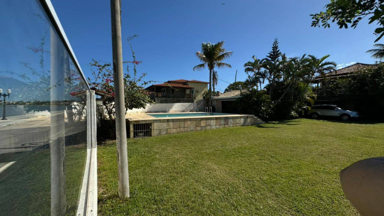 Imagem Casa com 5 Quartos para Alugar, 300 m² em Coqueiral - Araruama Imagem Casa com 5 Quartos para Alugar, 300 m² em Coqueiral - Araruama