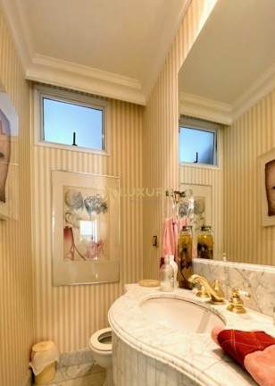 Imagem Imóvel com 4 Quartos à Venda, 230 m² em Lourdes - Belo Horizonte Imagem Imóvel com 4 Quartos à Venda, 230 m² em Lourdes - Belo Horizonte