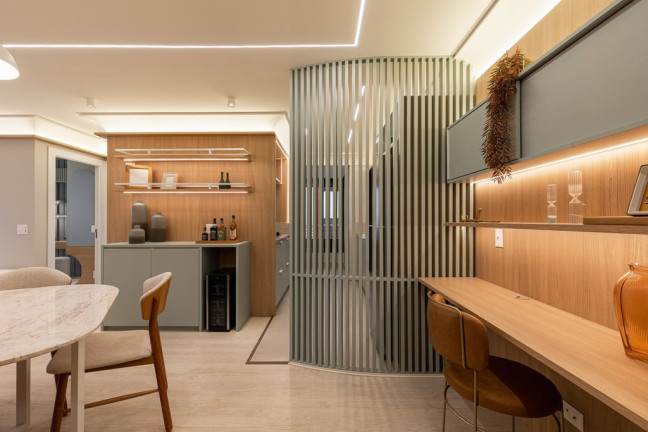 Imagem Apartamento com 2 Quartos à Venda, 90 m² em Ahú - Curitiba