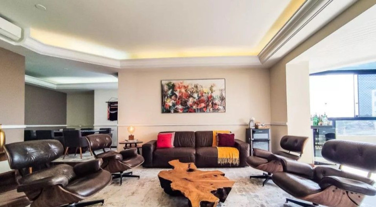Imagem Imóvel com 3 Quartos à Venda, 232 m² em Vila Suzana - São Paulo