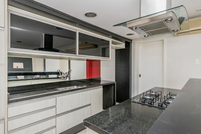 Imagem Imóvel com 2 Quartos à Venda, 83 m² em Jardim Botânico - Porto Alegre Imagem Imóvel com 2 Quartos à Venda, 83 m² em Jardim Botânico - Porto Alegre