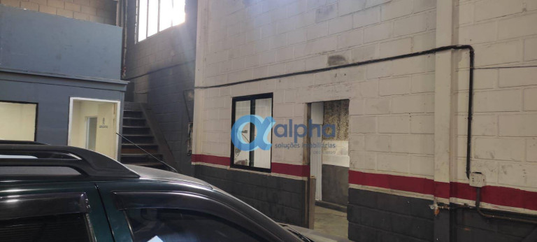 Imagem Galpão para Alugar, 600 m² em Quitandinha - Petrópolis Imagem Galpão para Alugar, 600 m² em Quitandinha - Petrópolis