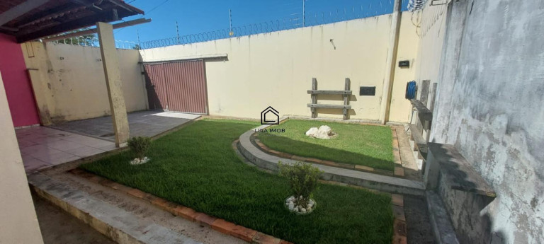 Imagem Casa com 2 Quartos à Venda, 75 m² em Cajupiranga - Parnamirim