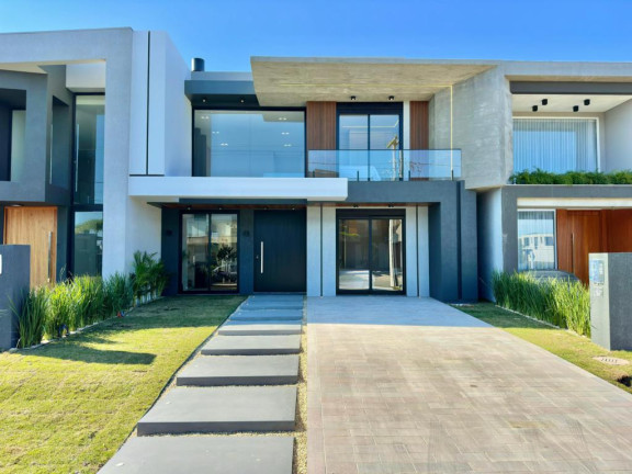 Casa com 4 Quartos à Venda, 220 m² em Xangri-la - Capao Da Canoa