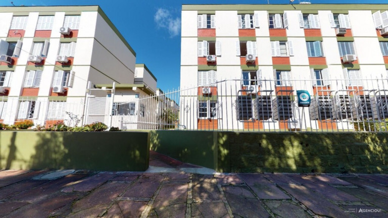 Imagem Imóvel com 3 Quartos à Venda, 80 m² em Medianeira - Porto Alegre Imagem Imóvel com 3 Quartos à Venda, 80 m² em Medianeira - Porto Alegre