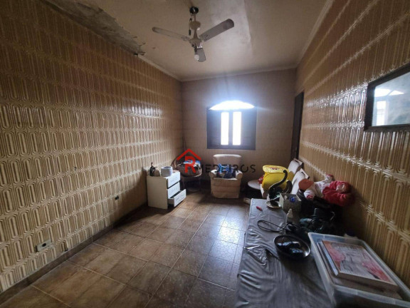 Imagem Casa com 4 Quartos à Venda, 120 m² em Jardim Melvi - Praia Grande Imagem Casa com 4 Quartos à Venda, 120 m² em Jardim Melvi - Praia Grande