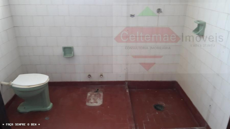 Imagem Casa com 5 Quartos à Venda, 200 m² em Centro - Taubaté Imagem Casa com 5 Quartos à Venda, 200 m² em Centro - Taubaté