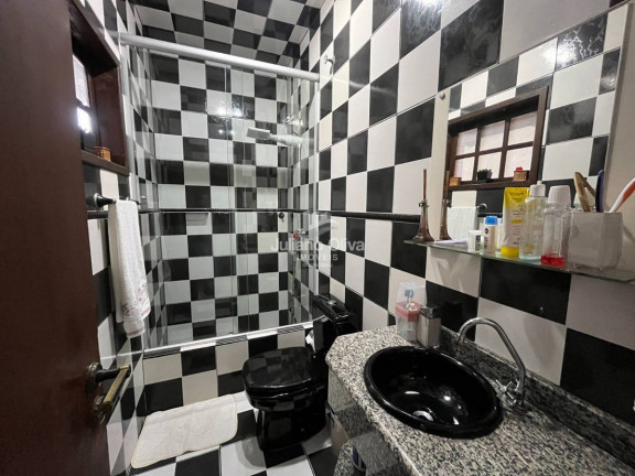 Imagem Sobrado com 5 Quartos à Venda, 258 m² em Barra Do Sai - Itapoá