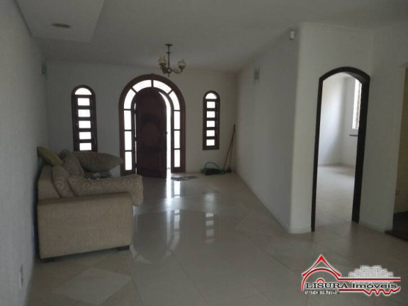 Imagem Casa com 4 Quartos à Venda, 250 m² em Centro - Jacareí Imagem Casa com 4 Quartos à Venda, 250 m² em Centro - Jacareí