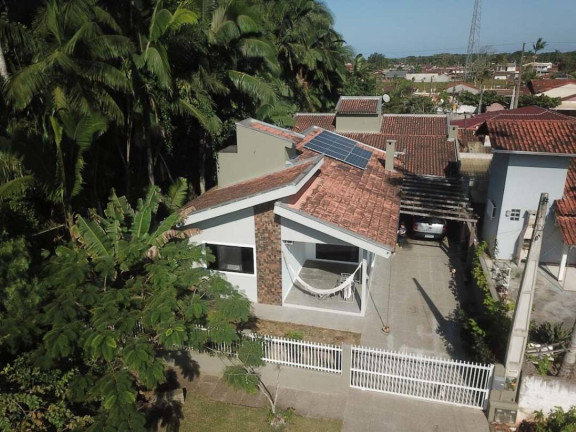 Imagem Casa com 5 Quartos à Venda, 160 m² em Pinheiros - Balneário Barra Do Sul Imagem Casa com 5 Quartos à Venda, 160 m² em Pinheiros - Balneário Barra Do Sul