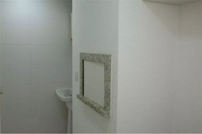 Imagem Imóvel com 2 Quartos à Venda, em Santana - Porto Alegre Imagem Imóvel com 2 Quartos à Venda, em Santana - Porto Alegre