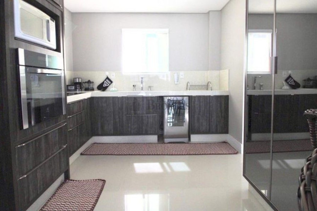 Imagem Apartamento com 3 Quartos à Venda, 136 m² em Centro - Balneário Camboriú Imagem Apartamento com 3 Quartos à Venda, 136 m² em Centro - Balneário Camboriú