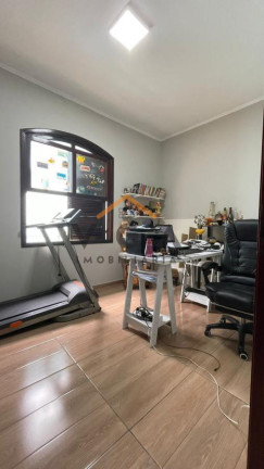Imagem Casa com 4 Quartos à Venda, 100 m² em Vila Jacuí - São Paulo Imagem Casa com 4 Quartos à Venda, 100 m² em Vila Jacuí - São Paulo
