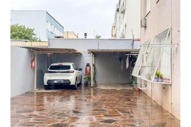 Imagem Apartamento com 2 Quartos à Venda, 61 m² em São Sebastião - Porto Alegre Imagem Apartamento com 2 Quartos à Venda, 61 m² em São Sebastião - Porto Alegre
