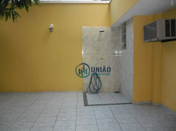Imagem Casa com 3 Quartos à Venda, 220 m² em Santa Rosa - Niterói
