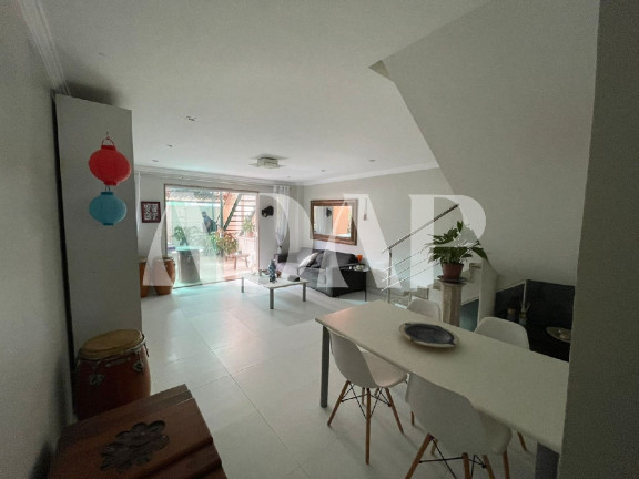 Casa com 3 Quartos à Venda, 160 m² em Vargem Grande - Rio De Janeiro