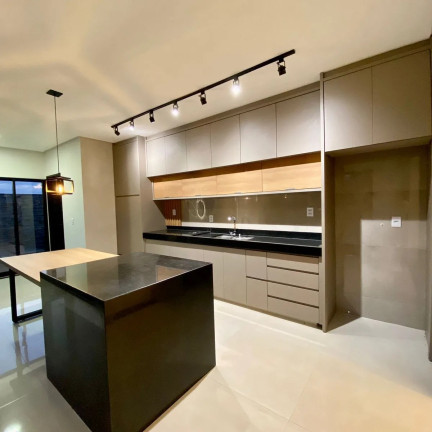 Imagem Imóvel com 
            	3             Quartos à Venda, 152 m² em 
            	Parqville Jacaranda             - 
            	Aparecida De Goiania            