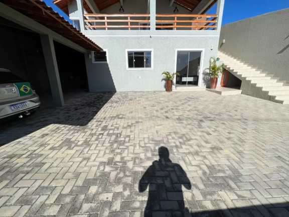 Imagem Casa com 3 Quartos à Venda, 250 m² em Uvaranas - Ponta Grossa Imagem Casa com 3 Quartos à Venda, 250 m² em Uvaranas - Ponta Grossa