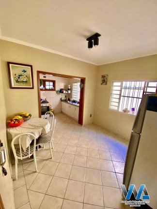 Imagem Casa com 3 Quartos à Venda, 168 m² em Jardim Primavera - Bragança Paulista Imagem Casa com 3 Quartos à Venda, 168 m² em Jardim Primavera - Bragança Paulista