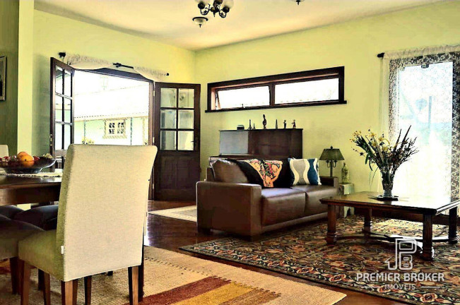 Imagem Casa com 3 Quartos à Venda, 460 m² em Golfe - Teresópolis Imagem Casa com 3 Quartos à Venda, 460 m² em Golfe - Teresópolis