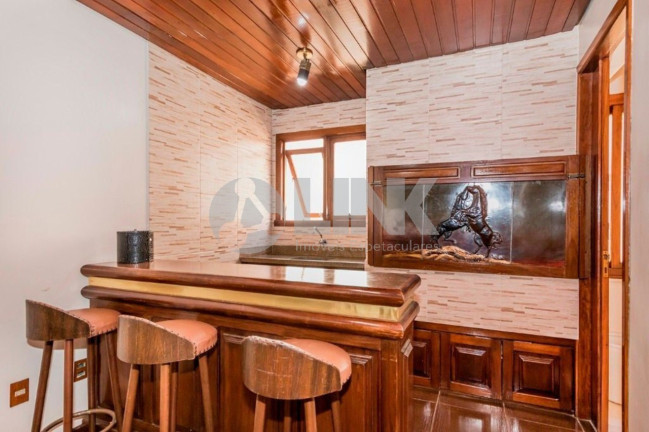 Imagem Imóvel com 3 Quartos à Venda, 244 m² em Petrópolis - Porto Alegre