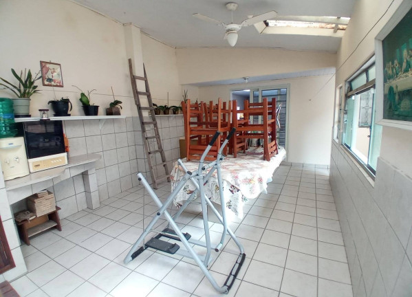 Imagem Sobrado com 9 Quartos à Venda, 456 m² em Cajuru - Curitiba