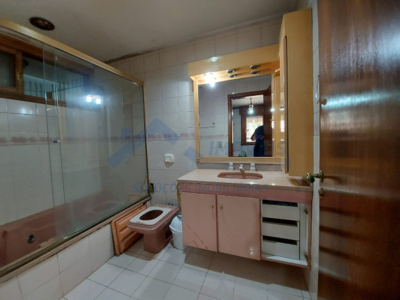Imagem Sobrado com 5 Quartos à Venda, 380 m² em Jardim Lindóia - Porto Alegre Imagem Sobrado com 5 Quartos à Venda, 380 m² em Jardim Lindóia - Porto Alegre