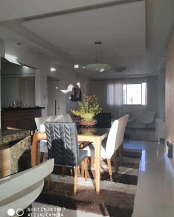 Imagem Imóvel com 3 Quartos à Venda, 123 m²em Centro - Balneário Camboriú Imagem Imóvel com 3 Quartos à Venda, 123 m²em Centro - Balneário Camboriú