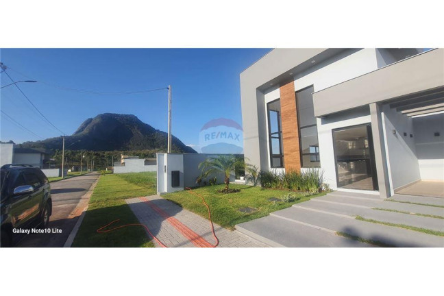 Imagem Casa de Condomínio com 3 Quartos à Venda, 173 m² em Cajueiros - Maricá Imagem Casa de Condomínio com 3 Quartos à Venda, 173 m² em Cajueiros - Maricá