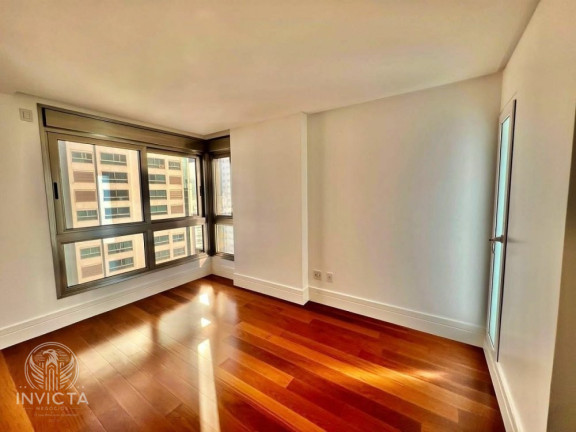 Imagem Apartamento com 4 Quartos à Venda, 212 m² em Barra Norte - Balneário Camboriú Imagem Apartamento com 4 Quartos à Venda, 212 m² em Barra Norte - Balneário Camboriú