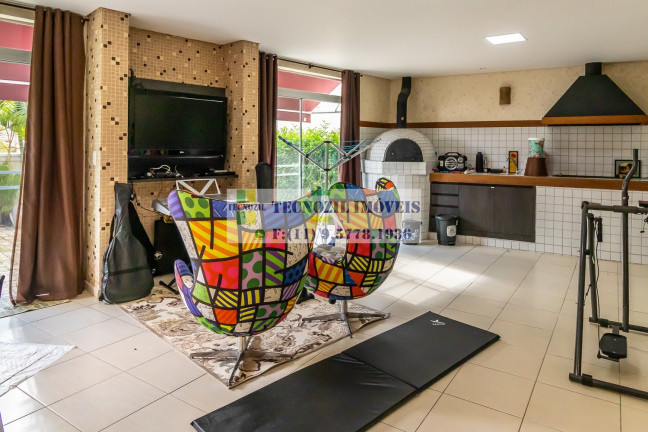 Casa com 3 Quartos à Venda, 443 m² em Vila Monumento - São Paulo
