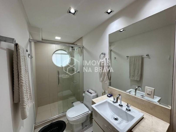 Imagem Apartamento com 4 Quartos para Temporada, 135 m² em Centro - Balneário Camboriú