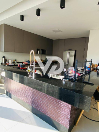 Imagem Casa com 4 Quartos à Venda, 385 m² em Alphaville - Santana De Parnaíba Imagem Casa com 4 Quartos à Venda, 385 m² em Alphaville - Santana De Parnaíba