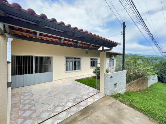 Imagem Casa com 4 Quartos à Venda, 242 m² em Garcia - Blumenau Imagem Casa com 4 Quartos à Venda, 242 m² em Garcia - Blumenau