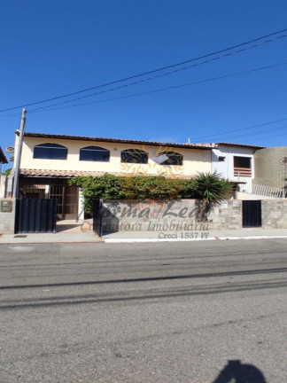 Imagem Casa com 4 Quartos à Venda, 250 m² em Atalaia - Aracaju Imagem Casa com 4 Quartos à Venda, 250 m² em Atalaia - Aracaju
