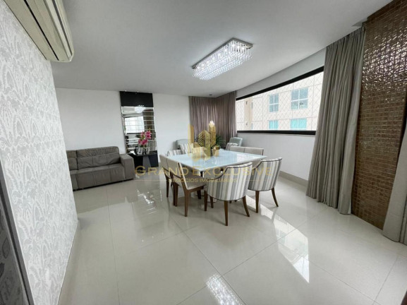 Imagem Apartamento com 3 Quartos à Venda, 132 m² em Centro - Balneário Camboriú Imagem Apartamento com 3 Quartos à Venda, 132 m² em Centro - Balneário Camboriú