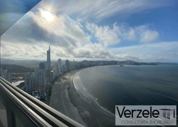 Imagem Apartamento com 4 Quartos à Venda, 230 m² em Centro - Balneário Camboriú Imagem Apartamento com 4 Quartos à Venda, 230 m² em Centro - Balneário Camboriú