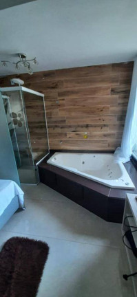 Imagem Casa com 3 Quartos à Venda, 750 m² em São João Do Rio Vermelho - Florianópolis