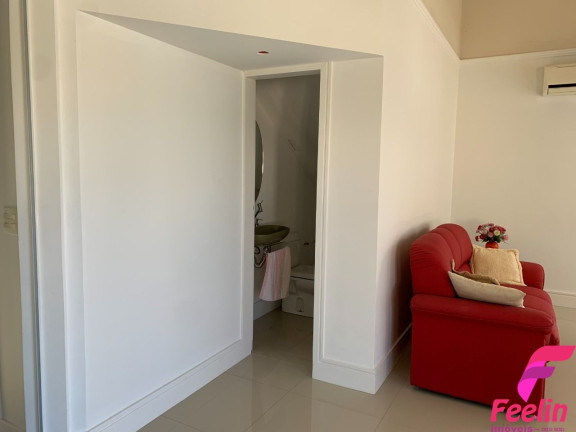 Imagem Casa com 3 Quartos à Venda, 270 m² em Carianos - Florianópolis Imagem Casa com 3 Quartos à Venda, 270 m² em Carianos - Florianópolis