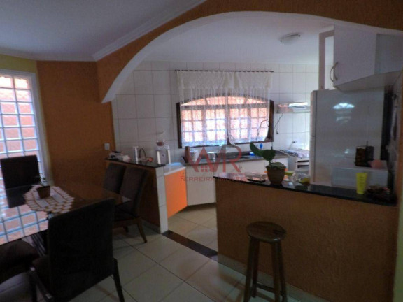 Imagem Sobrado com 5 Quartos à Venda, 299 m² em Itaquera - São Paulo Imagem Sobrado com 5 Quartos à Venda, 299 m² em Itaquera - São Paulo